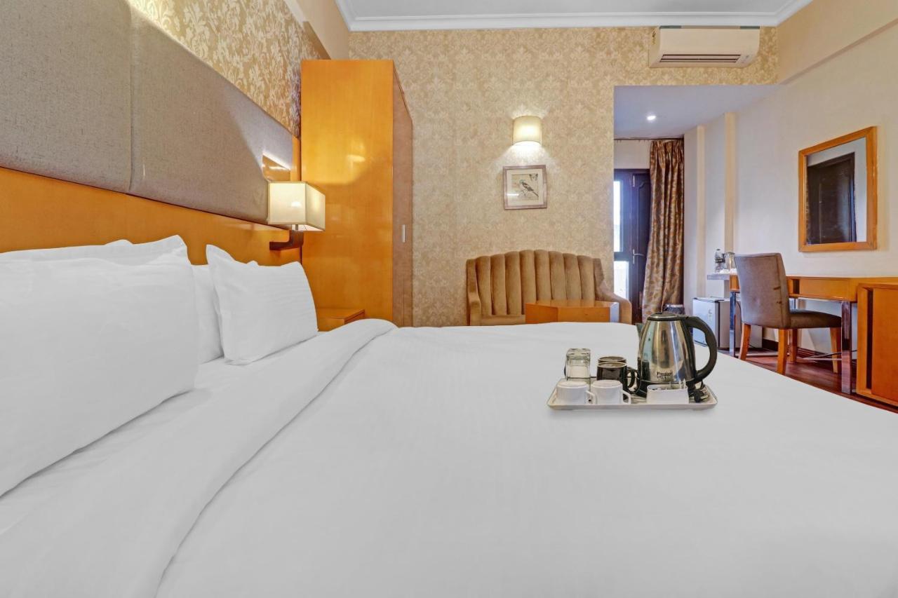 Oyo Townhouse 934 L'Elegant Hotel & Banquetby Ace Manor Ghaziabad Exterior photo